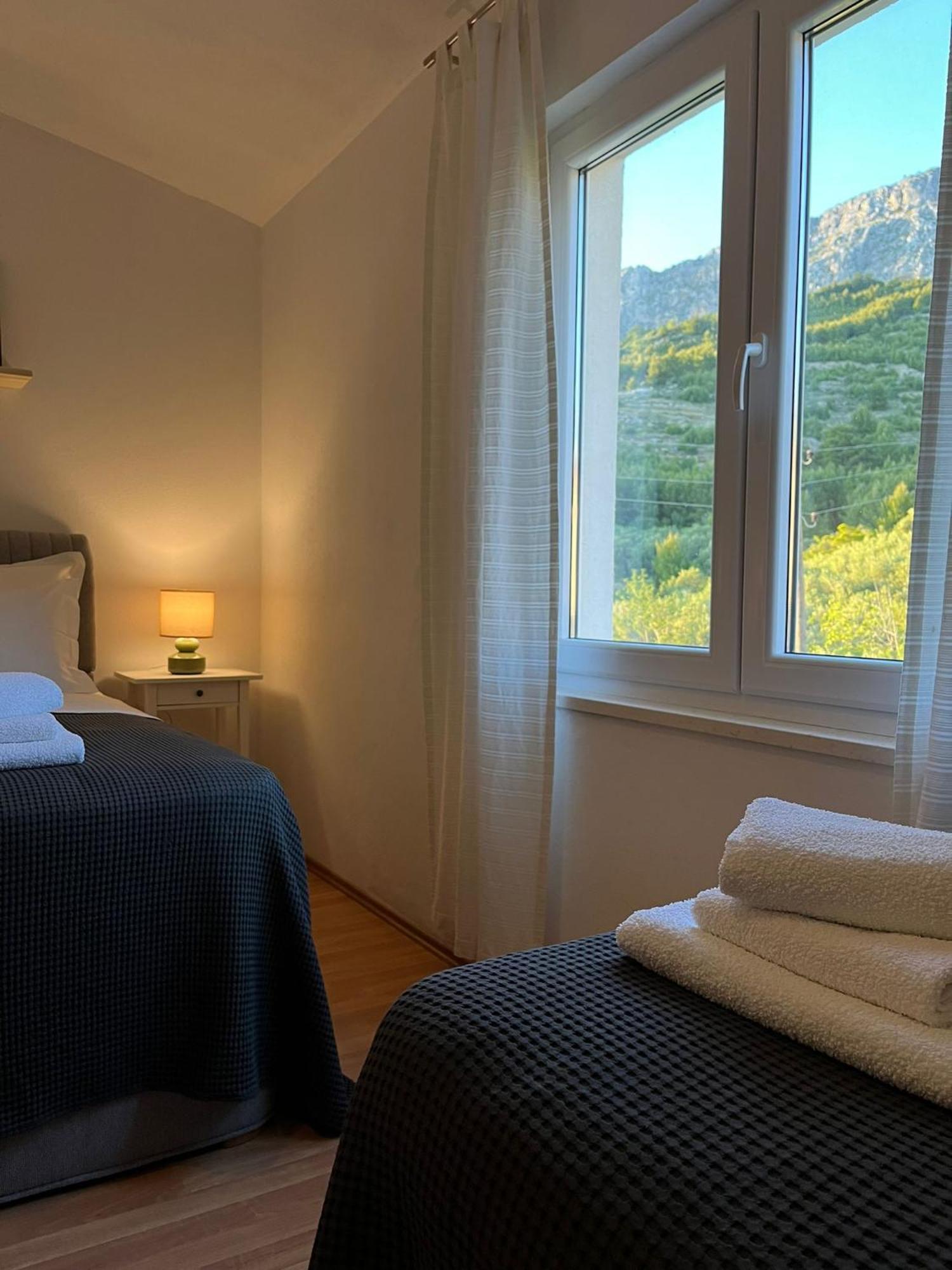 Apartments Curnic Jesenice (Split-Dalmatia) Exterior foto
