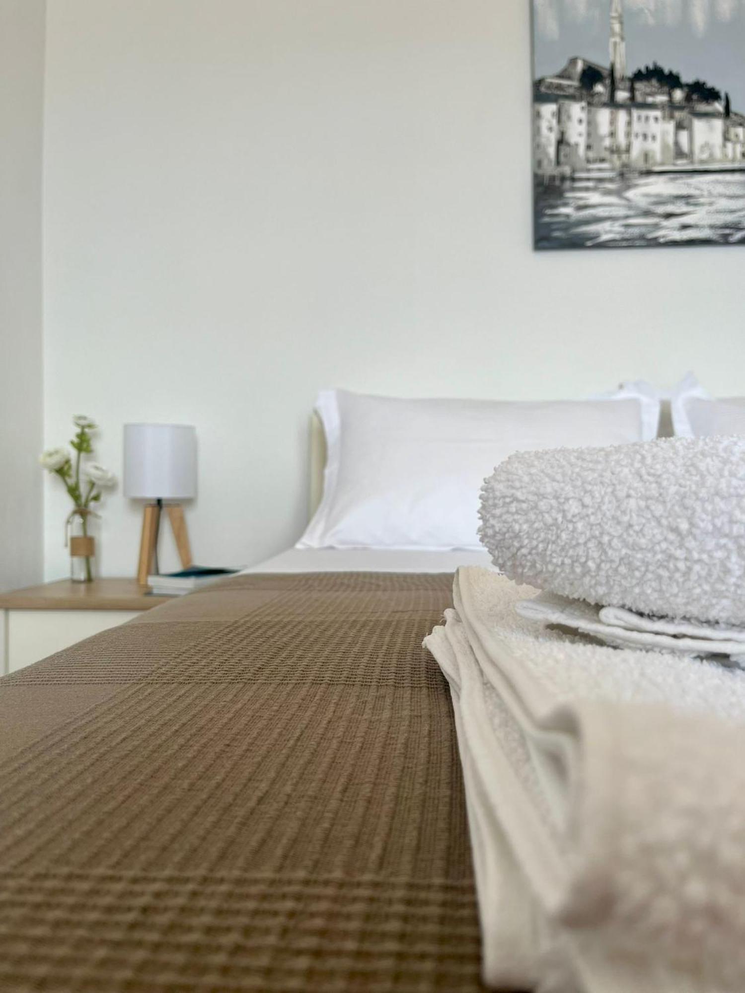 Apartments Curnic Jesenice (Split-Dalmatia) Exterior foto