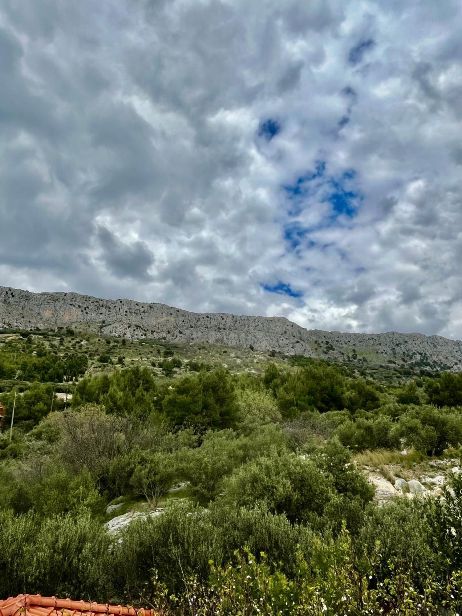 Apartments Curnic Jesenice (Split-Dalmatia) Exterior foto