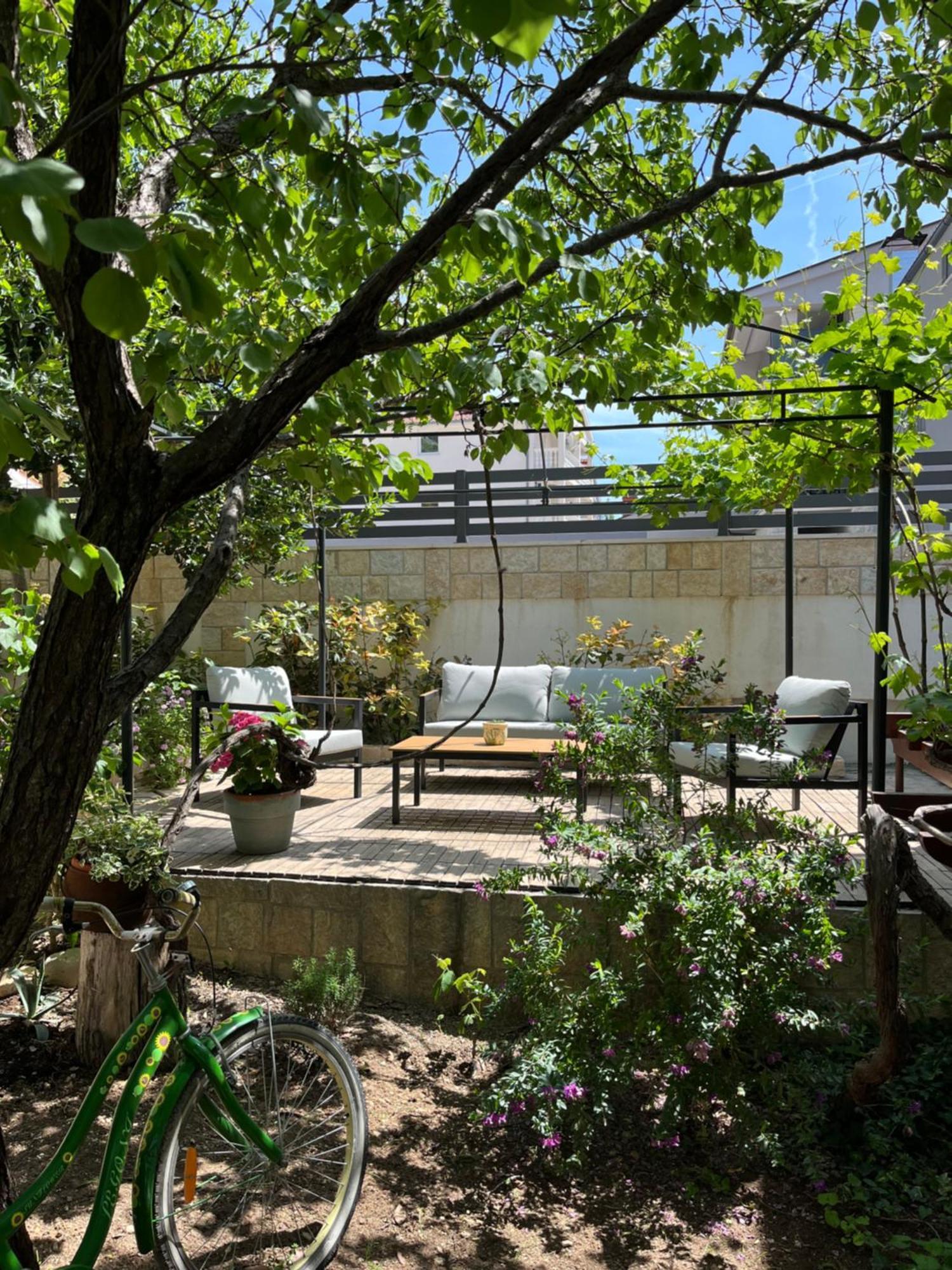 Apartments Curnic Jesenice (Split-Dalmatia) Exterior foto