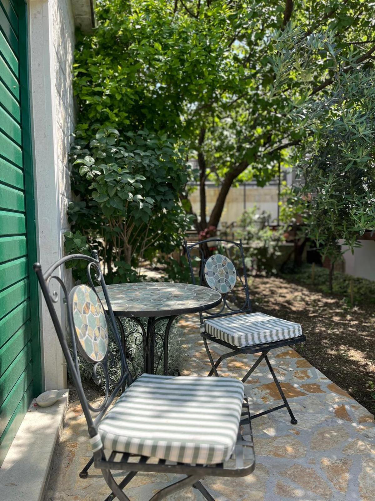 Apartments Curnic Jesenice (Split-Dalmatia) Exterior foto
